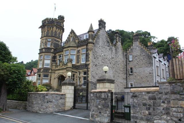 Bodlondeb Castle Bed & Breakfast { Central Llandudno} Zewnętrze zdjęcie