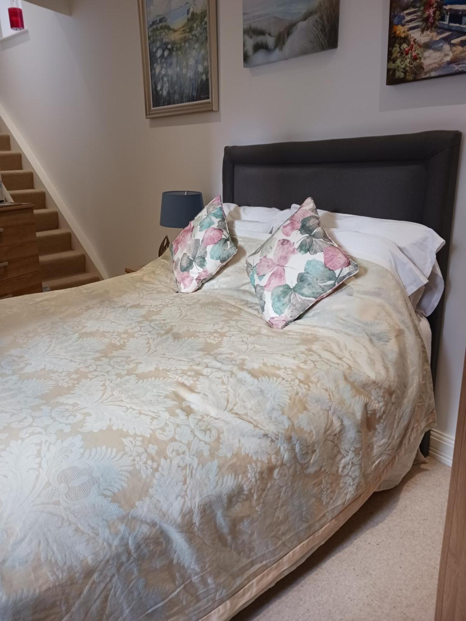 Bodlondeb Castle Bed & Breakfast { Central Llandudno} Zewnętrze zdjęcie